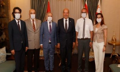 Cumhurbaşkanı Ersin Tatar, Türk Üroloji Derneği başkan ve yönetim kurulu üyelerini kabul etti.