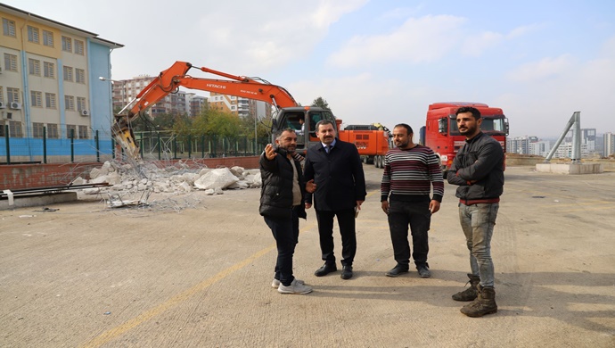 ESENTEPE’YE SENTETİK ÇİM SAHA KAZANDIRILIYOR