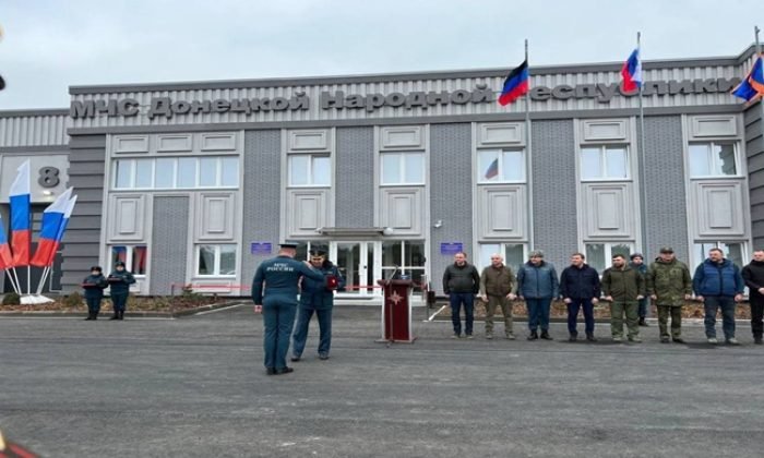Андрей Турчак и Денис Пушилин открыли спасательный центр МЧС в Мариуполе