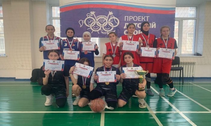 Birleşik Rusya, Mahaçkale’de Tüm Rusya Çocukları Arka Bahçe Basketbol Festivali’nin belediye sahnesini düzenledi