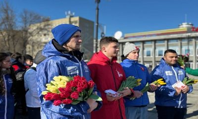 Birleşik Rusya’nın Genç Muhafızları 8 Mart’ta 12,5 binden fazla kadını tebrik etti