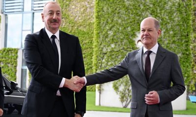 İlham Aliyev, Berlin’de Almanya Başbakanı Olaf Scholtz ile baş başa görüştü